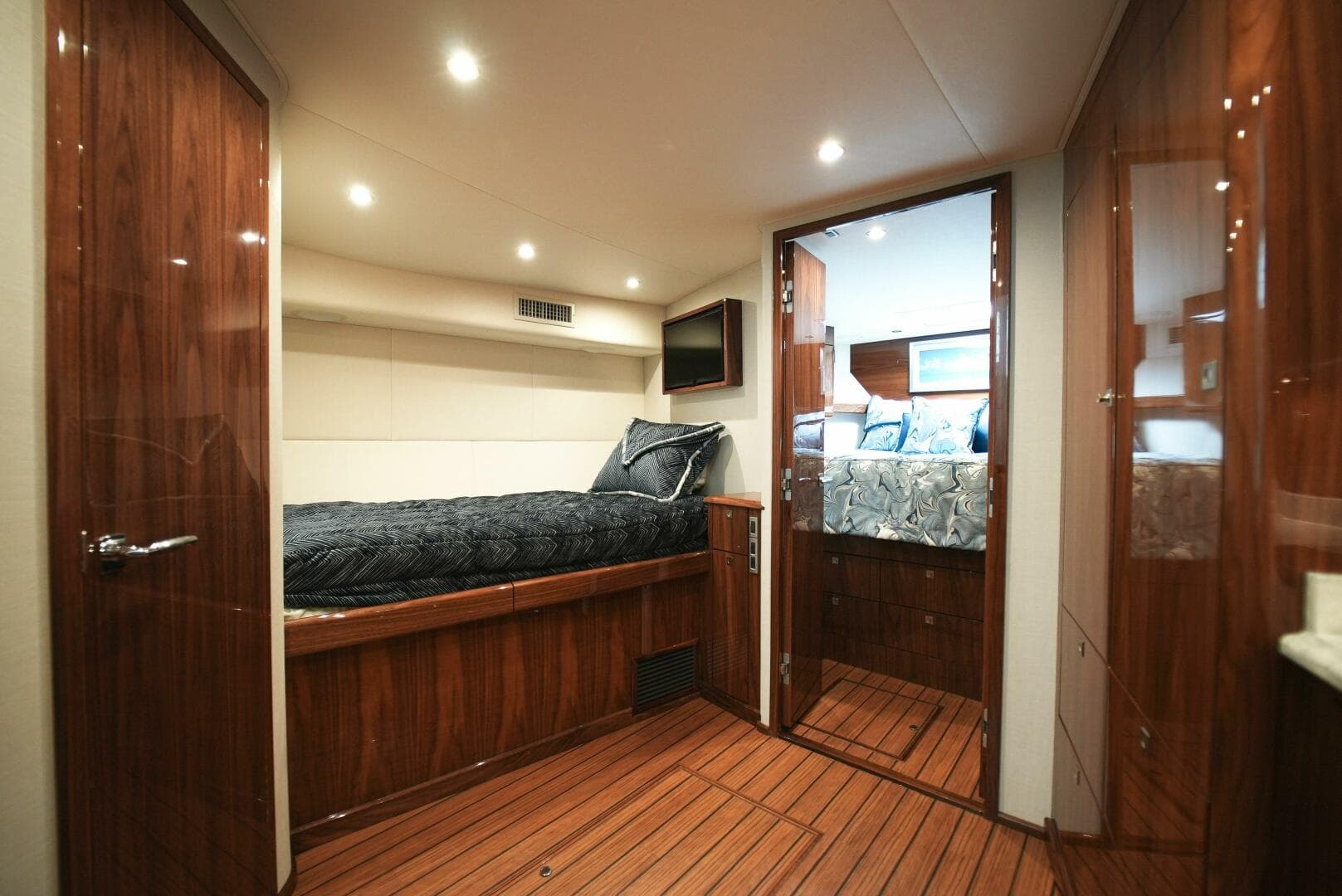 2025 Viking 46 Billfish