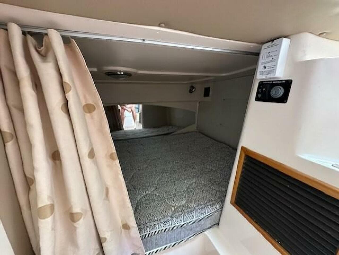 2008 Grady-White 330 Express