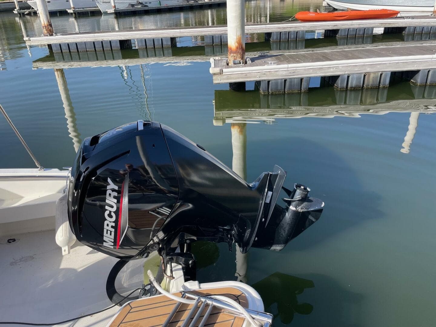 2021 Boston Whaler 