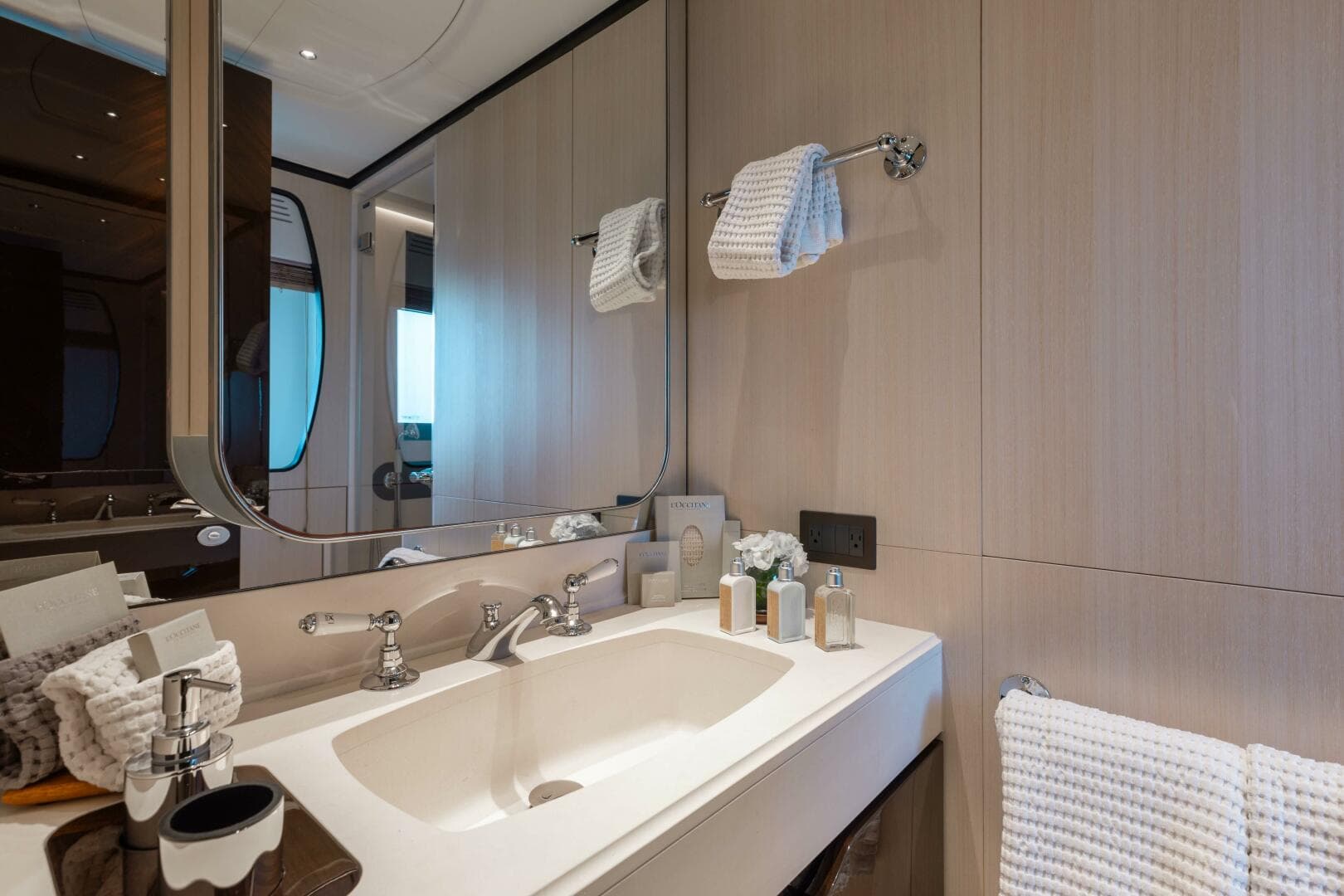 Guest Stateroom Twin Head