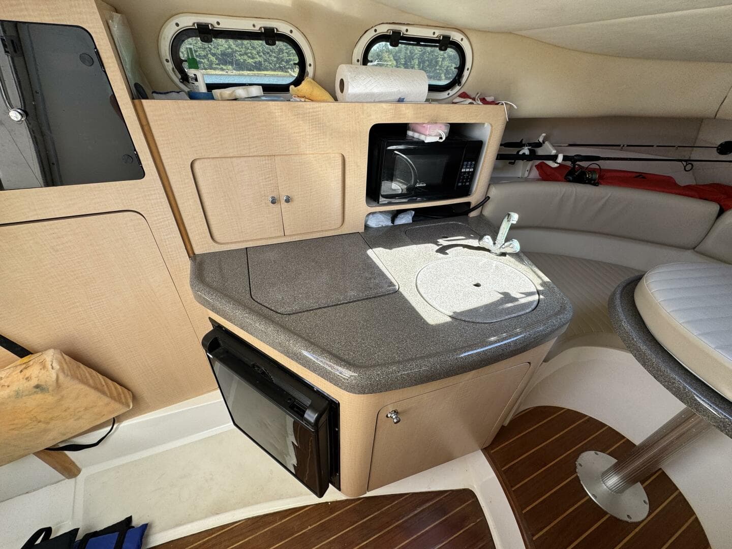 1999 Boston Whaler 28 Conquest