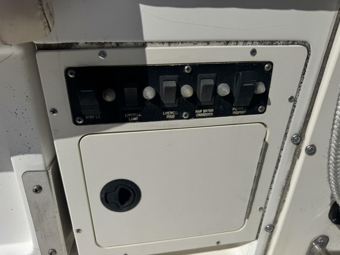 1999 Boston Whaler 28 Conquest