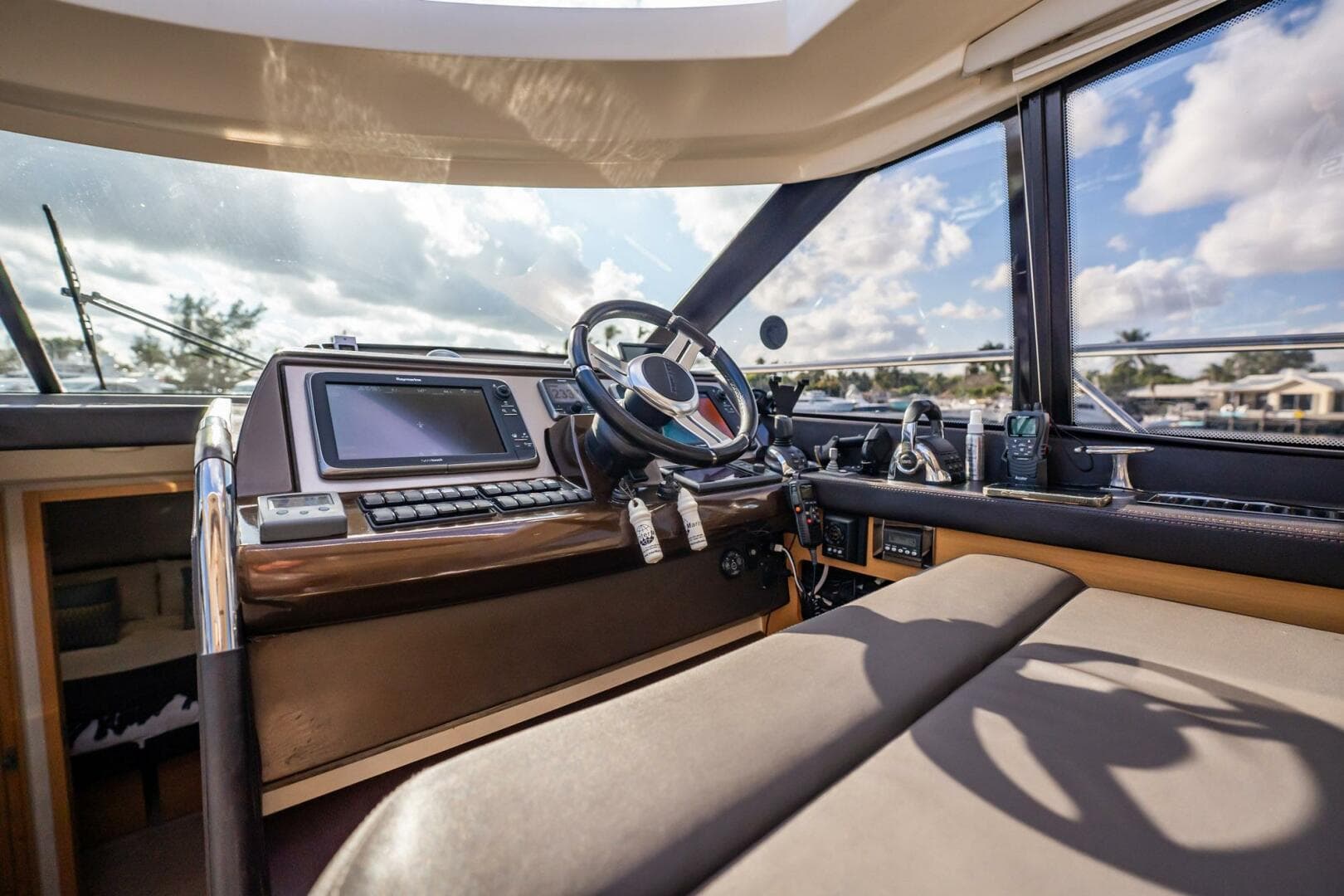 2013 Prestige 500 S