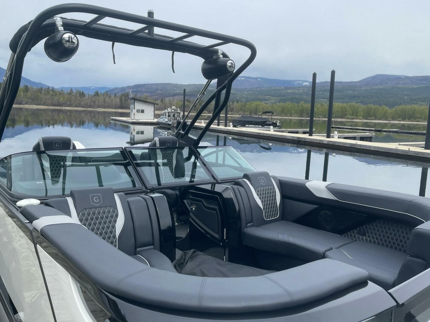 2024 Godfrey XP2700 W Twin