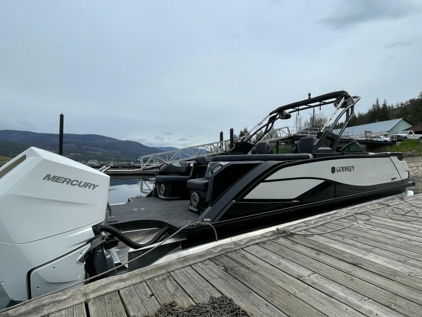 2024 Godfrey XP2700 W Twin