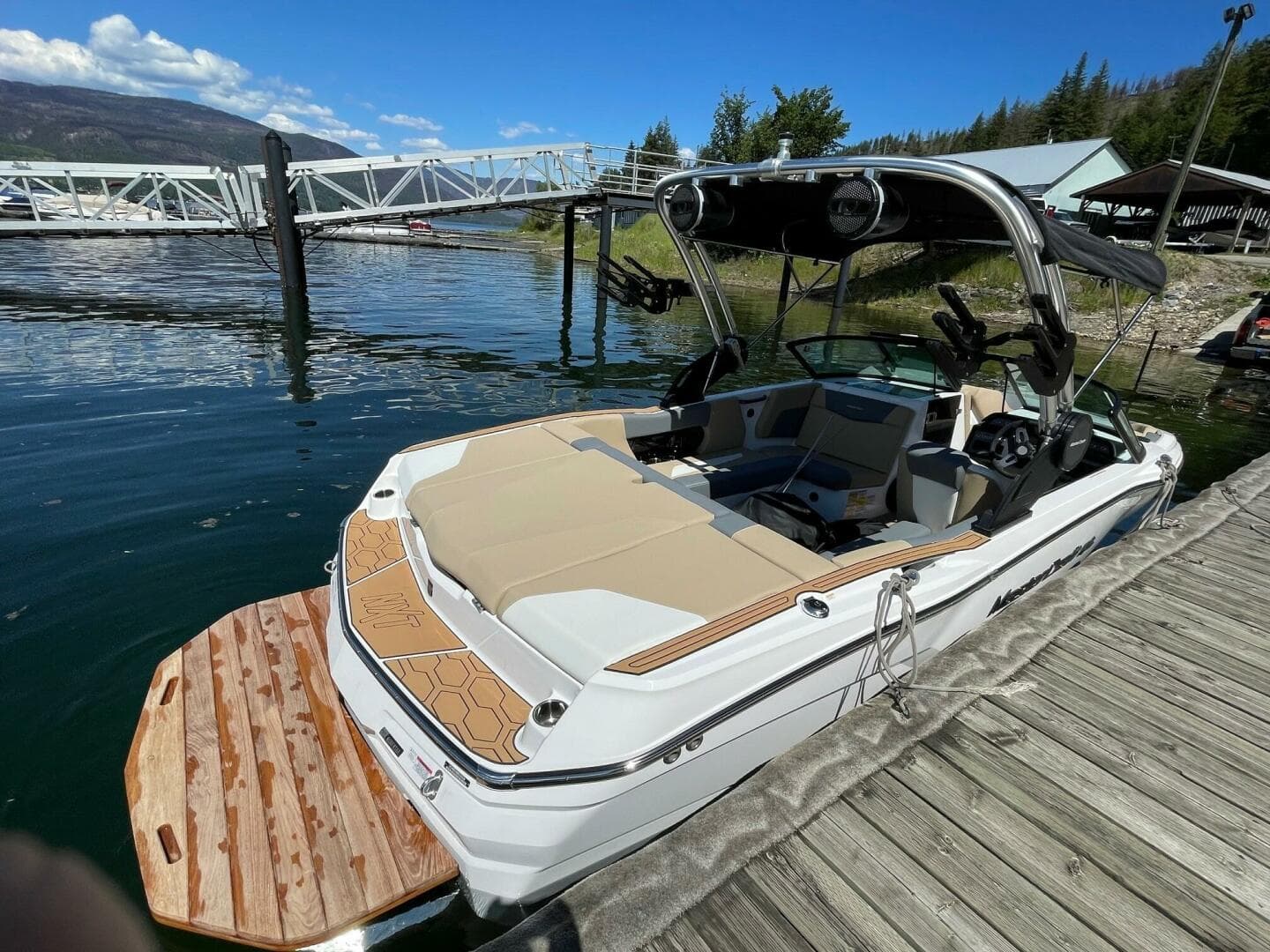 2024 Mastercraft NXT20