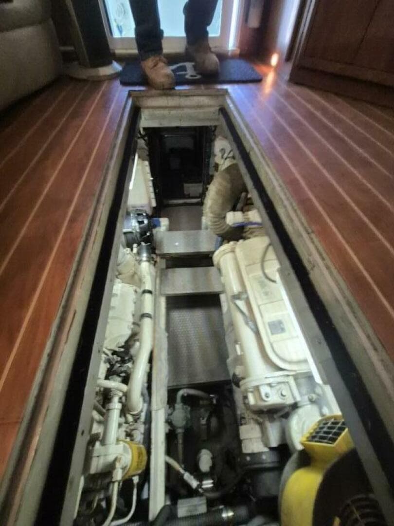 2002 Silverton 38 Convertible