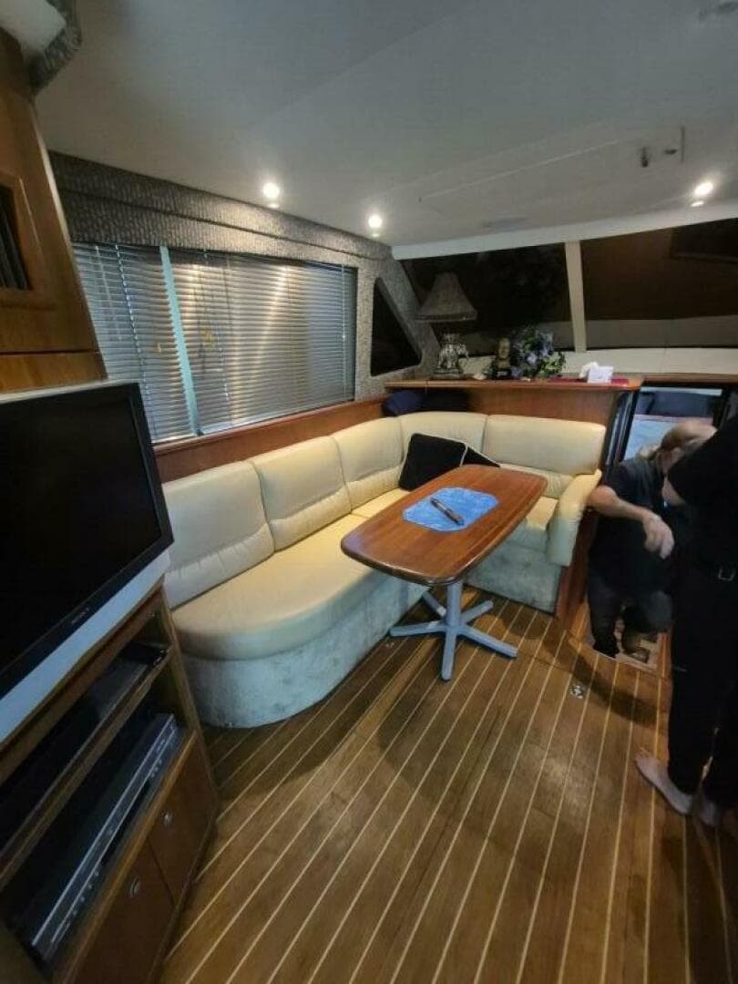 2002 Silverton 38 Convertible