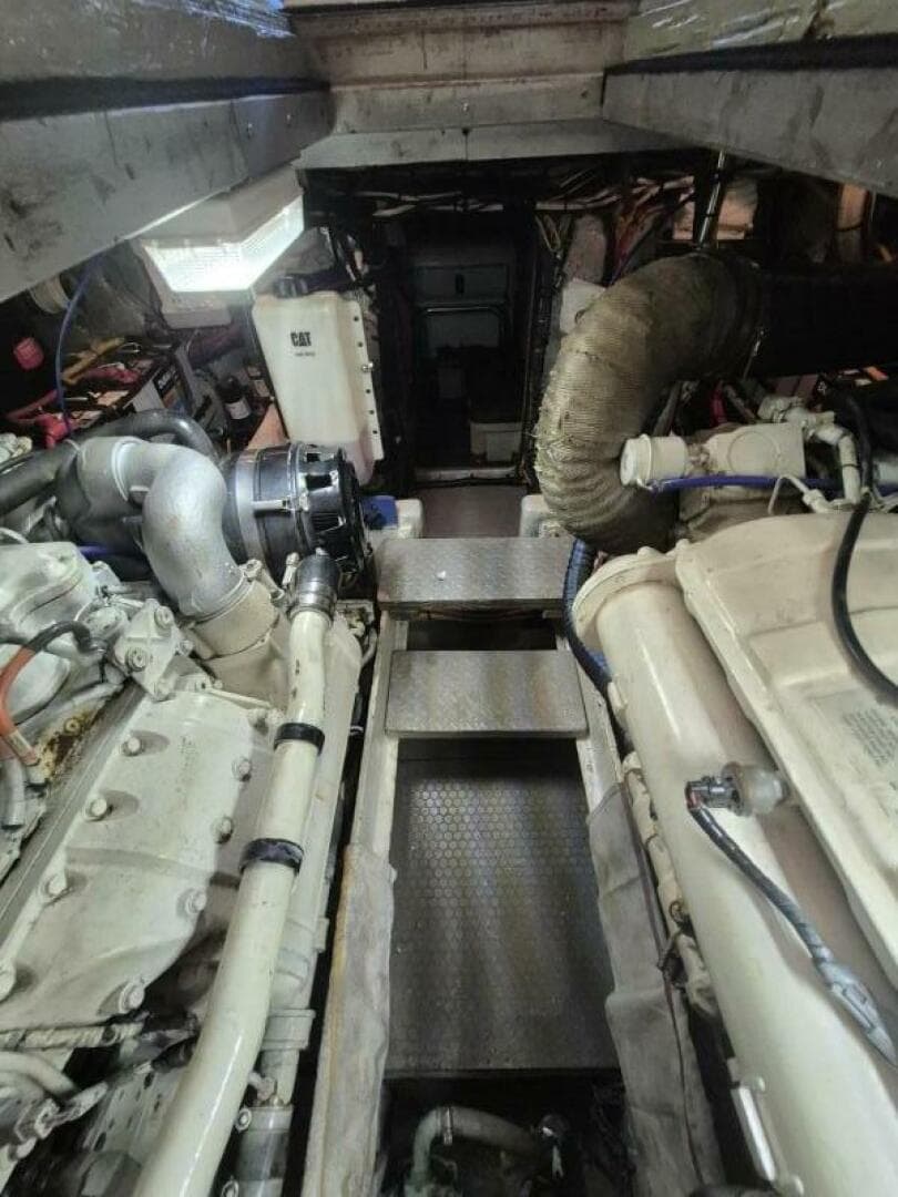 2002 Silverton 38 Convertible