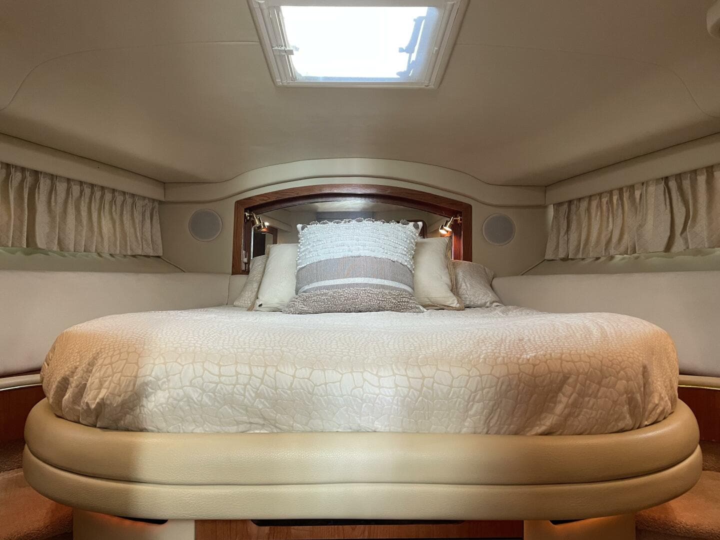 2000 Sea Ray 400 Sedan Bridge