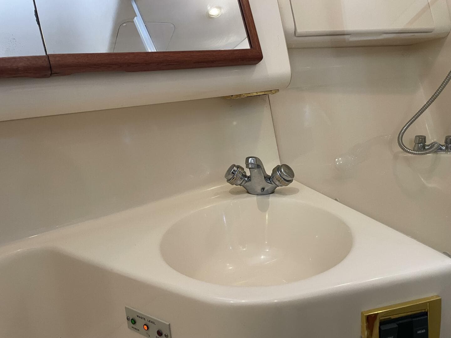 2000 Sea Ray 400 Sedan Bridge