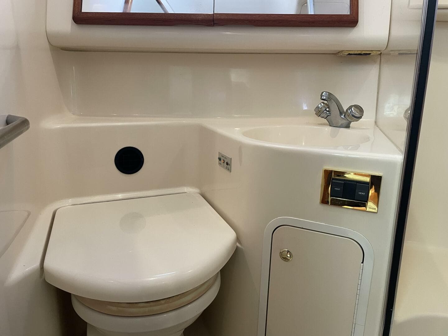 2000 Sea Ray 400 Sedan Bridge