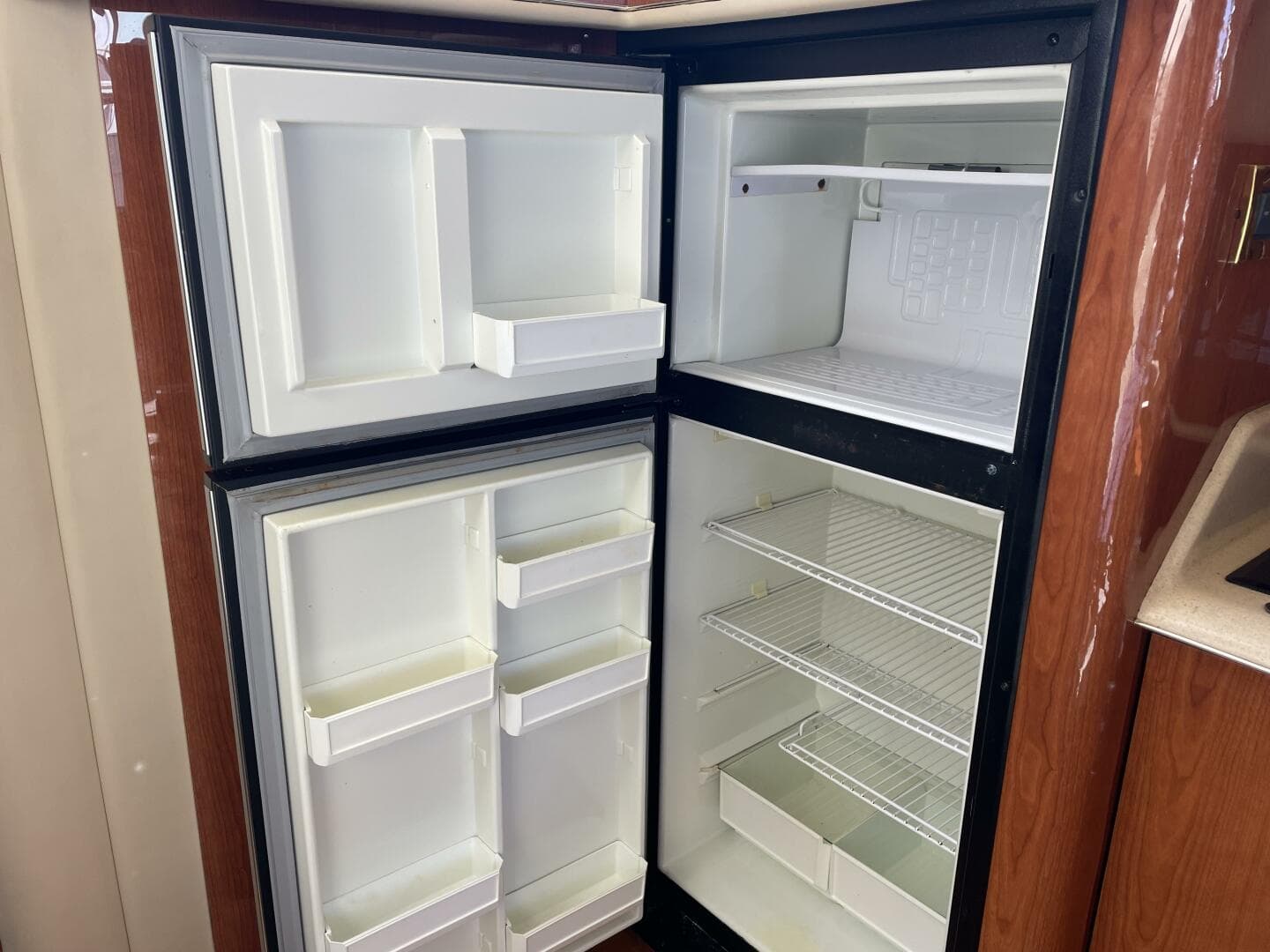 2000 Sea Ray 400 Sedan Bridge