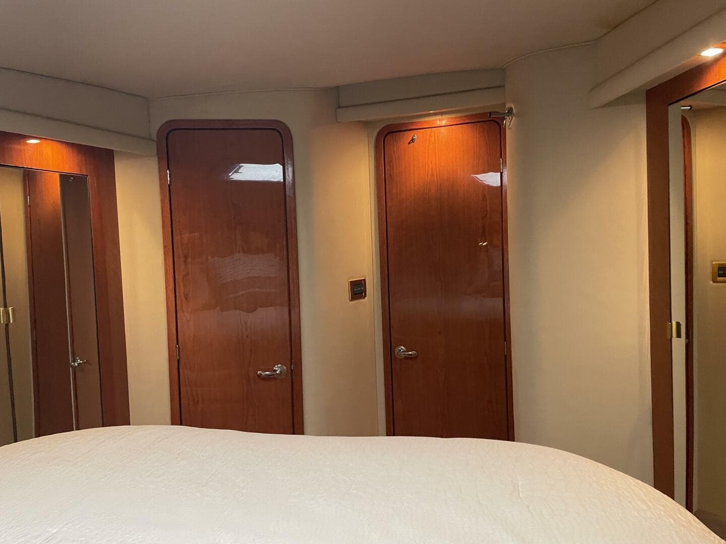 2000 Sea Ray 400 Sedan Bridge