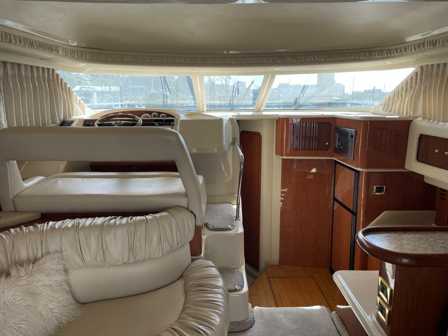 2000 Sea Ray 400 Sedan Bridge