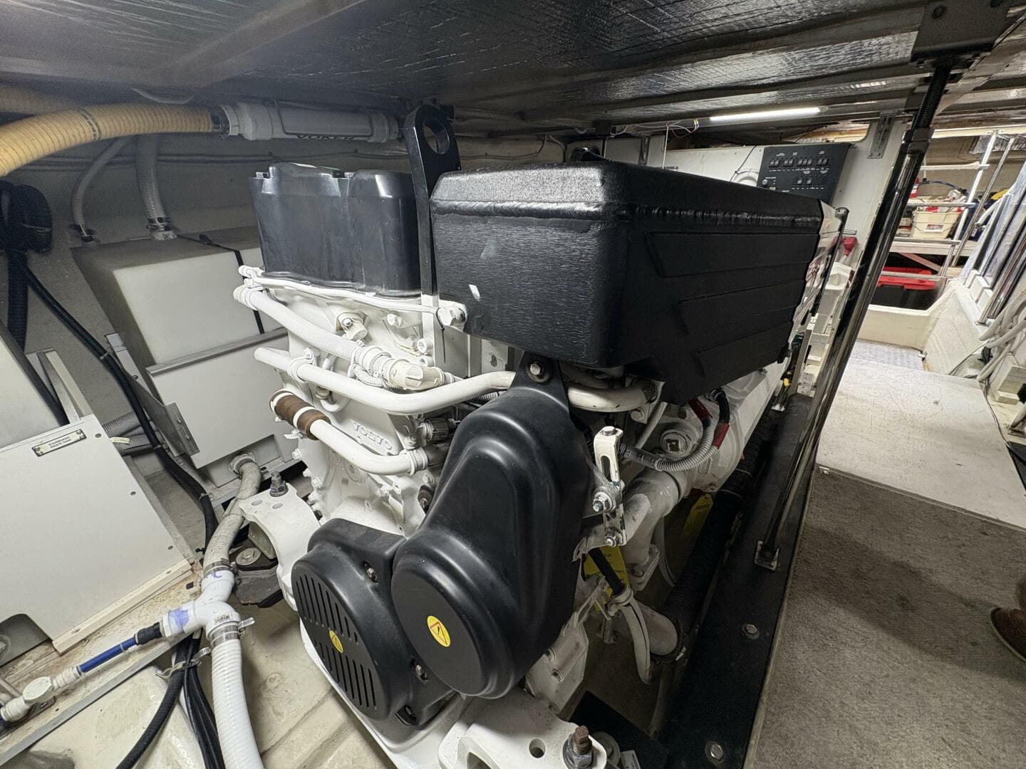 2004 Carver 56 Voyager