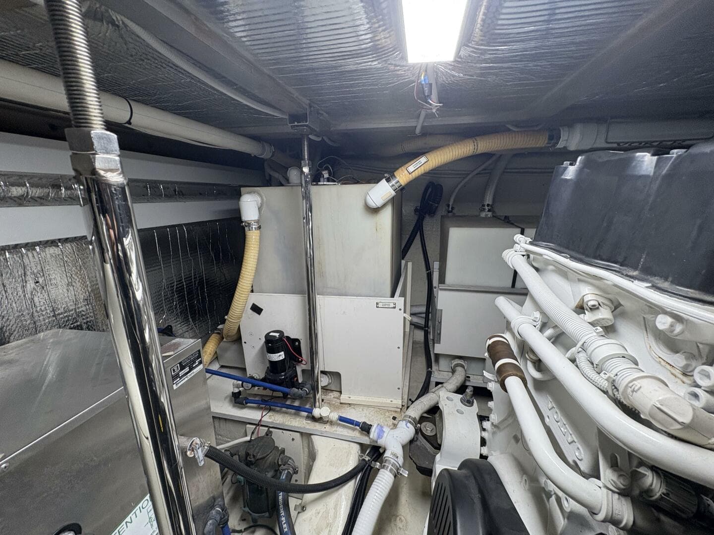 2004 Carver 56 Voyager