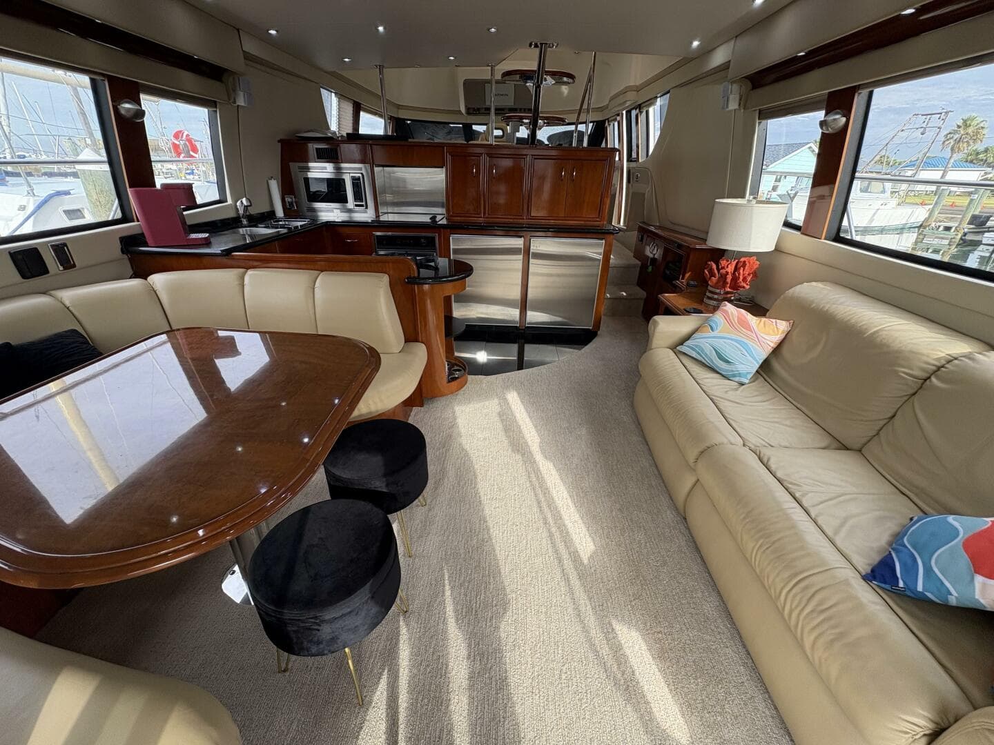 2004 Carver 56 Voyager