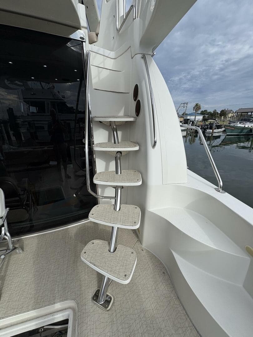 2004 Carver 56 Voyager