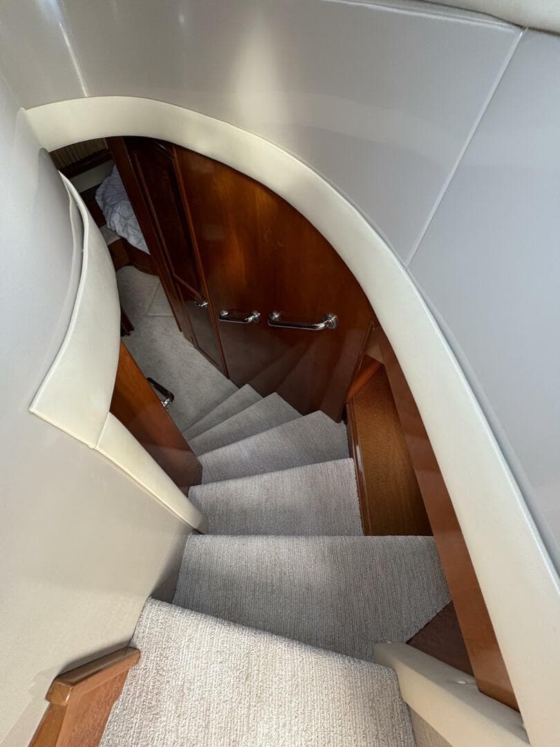 2004 Carver 56 Voyager