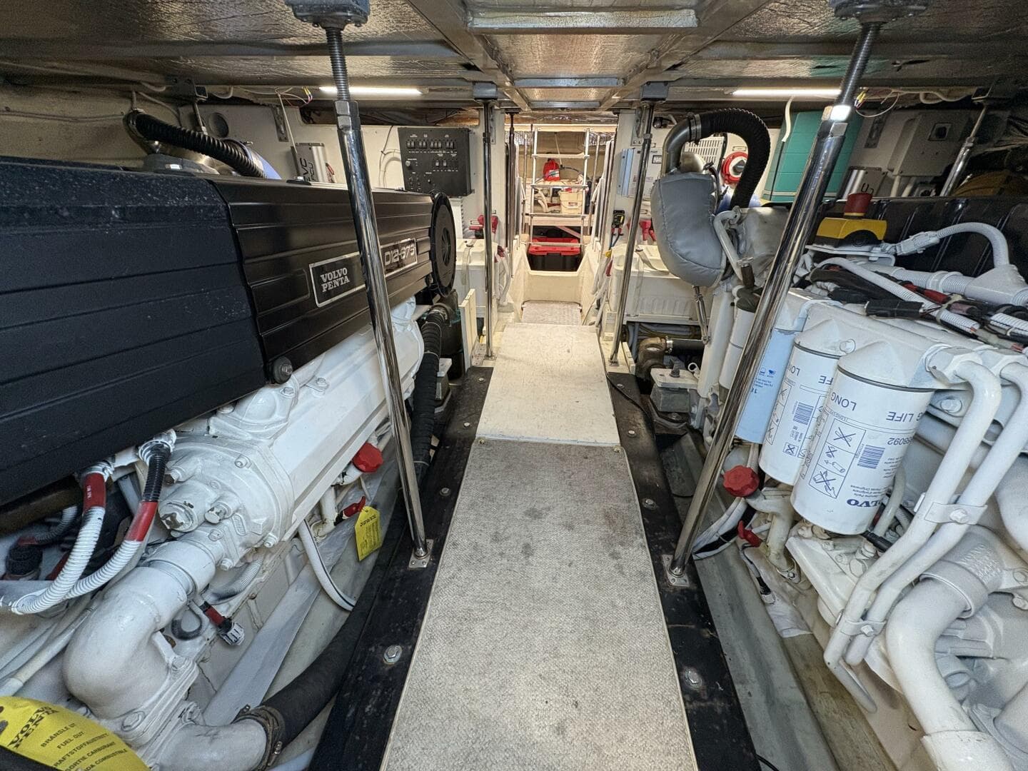 2004 Carver 56 Voyager