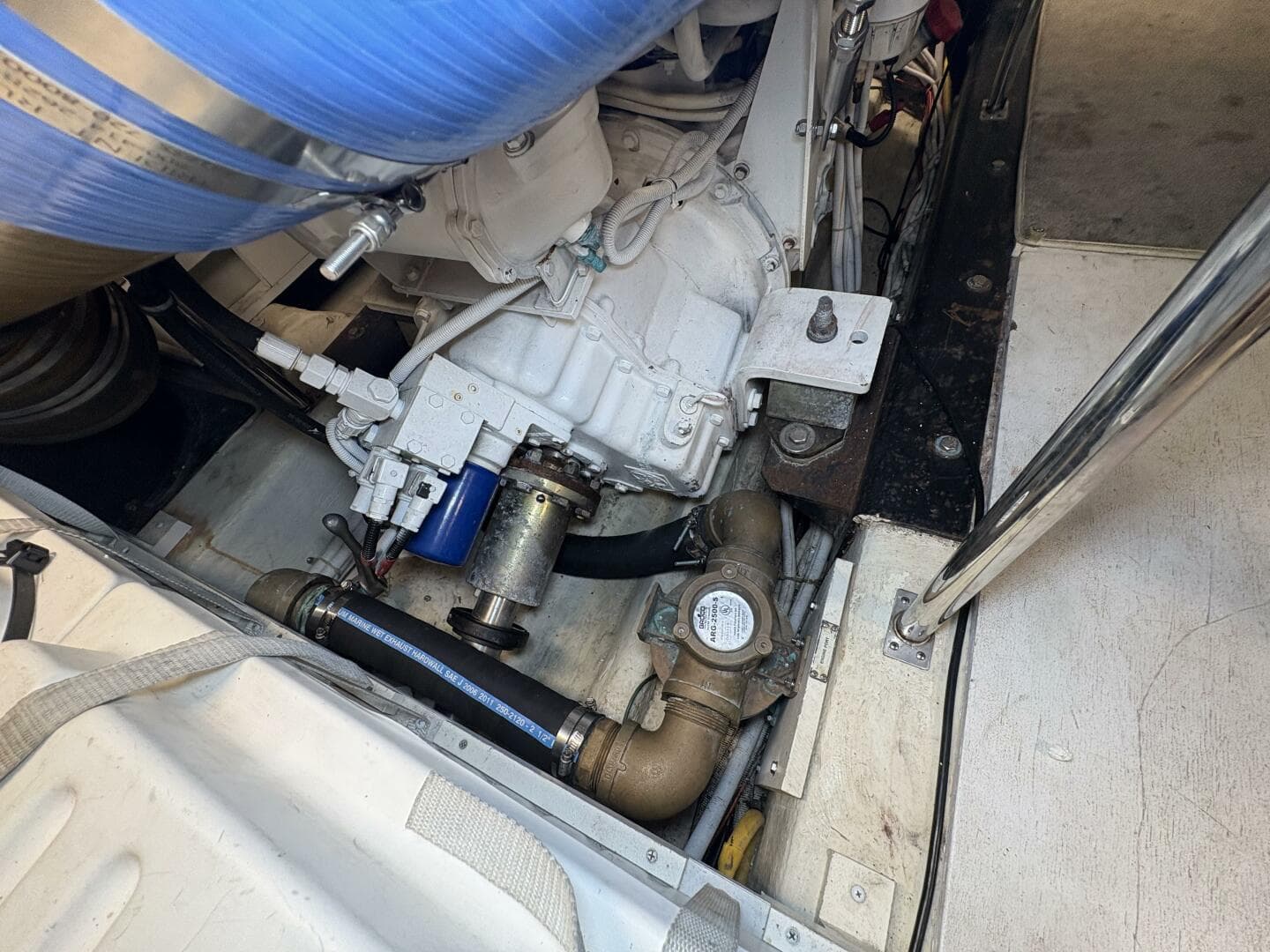 2004 Carver 56 Voyager