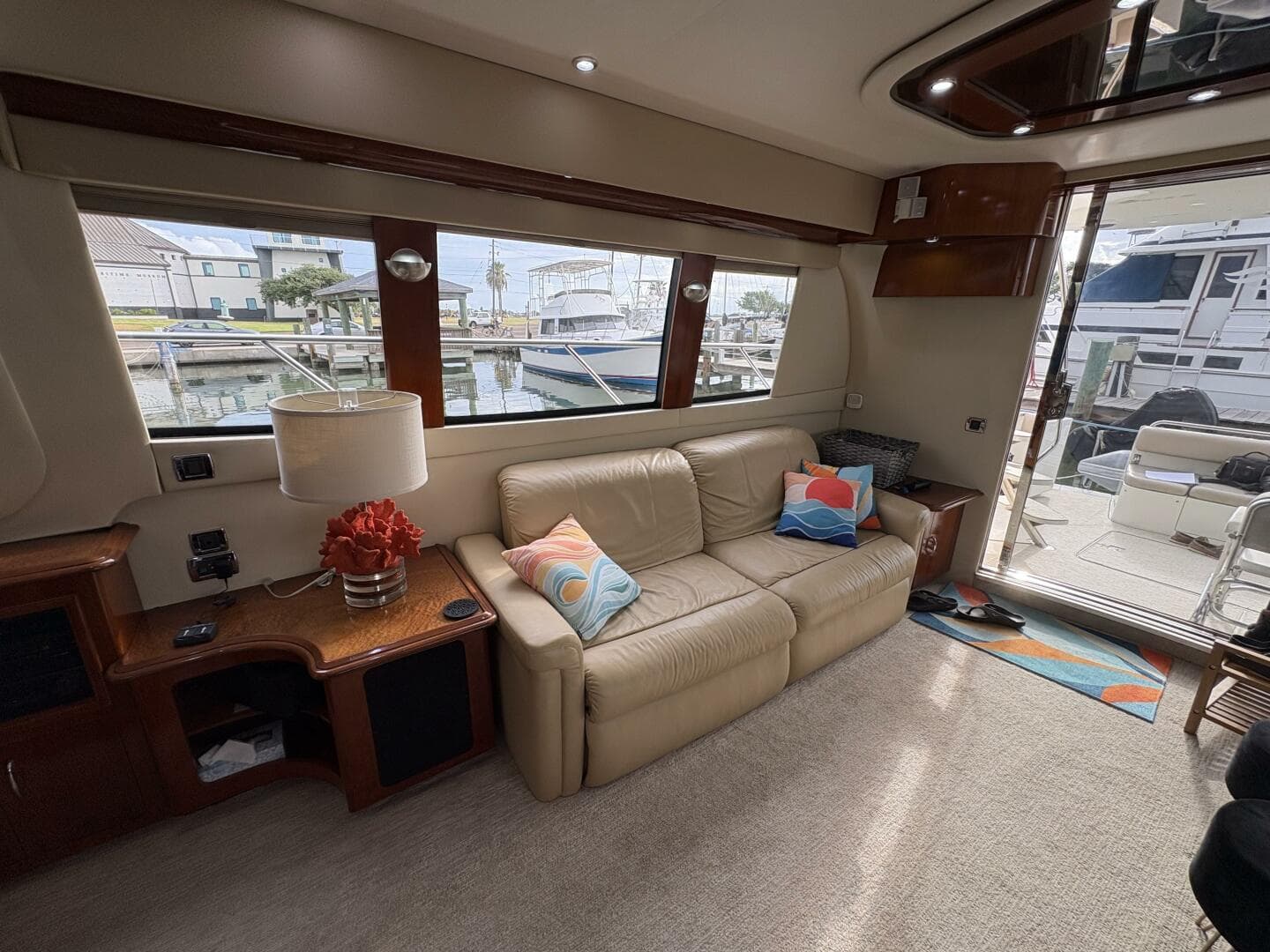 2004 Carver 56 Voyager