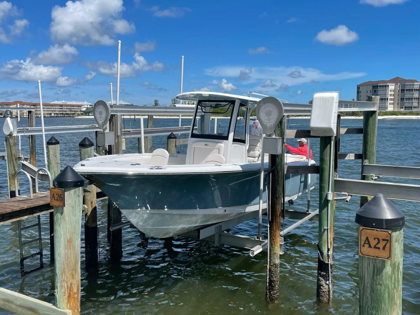 2021 Sea Hunt 265 SE