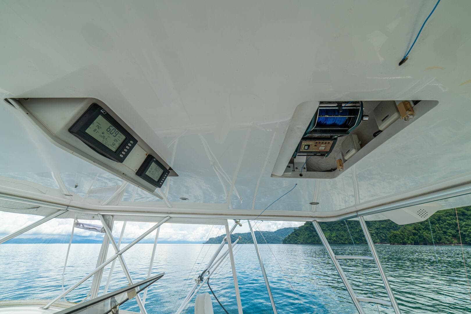 2004 Viking 61 Convertible "Mariah Jean"