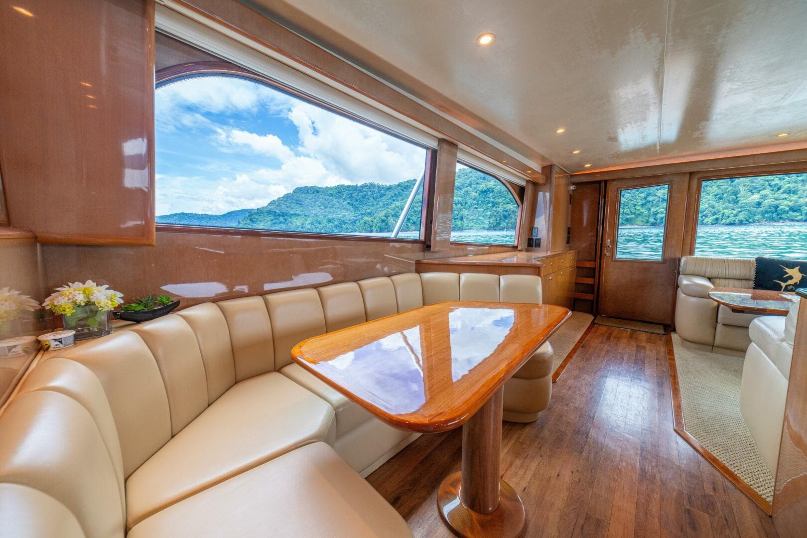 2004 Viking 61 Convertible "Mariah Jean"