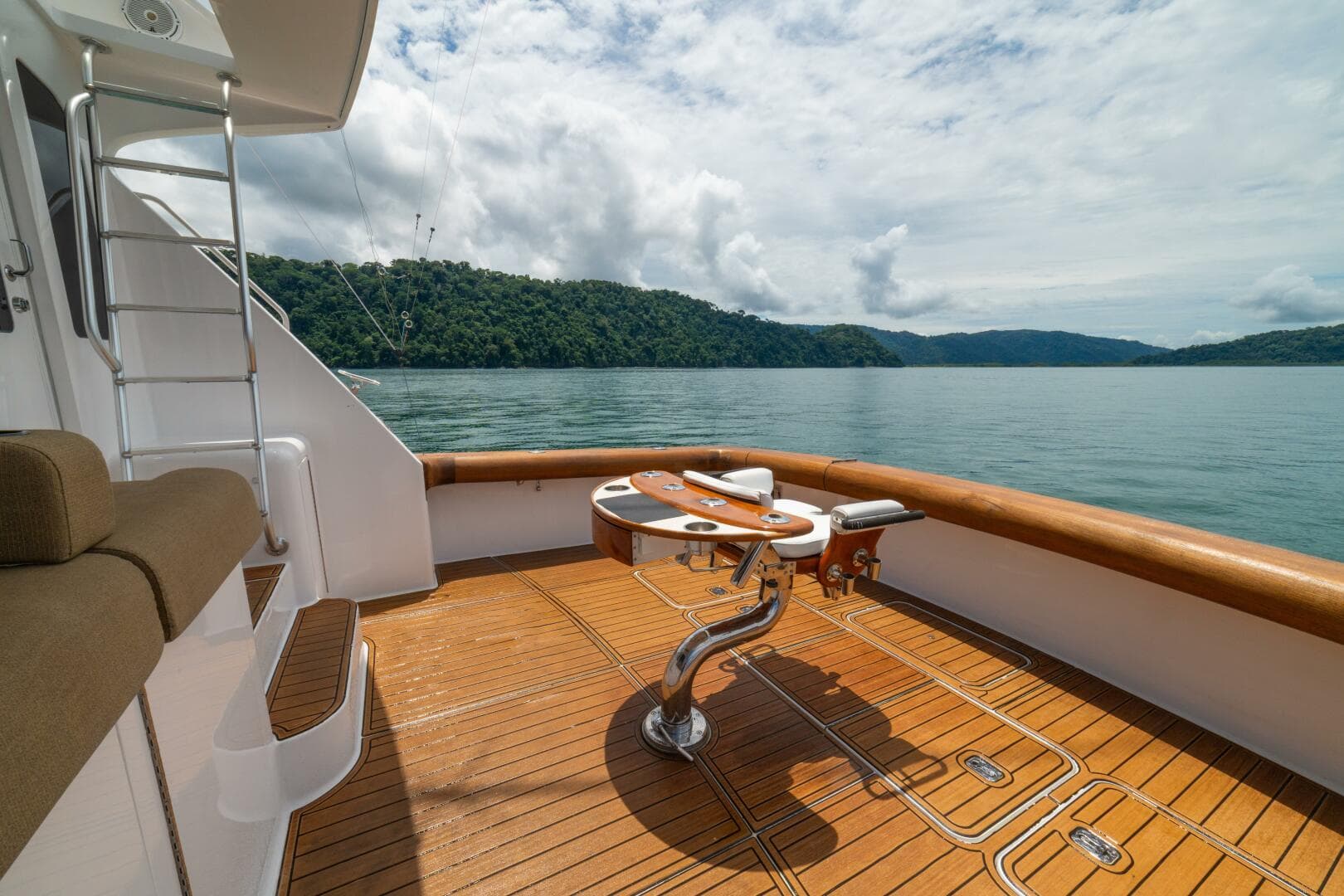 2004 Viking 61 Convertible "Mariah Jean"