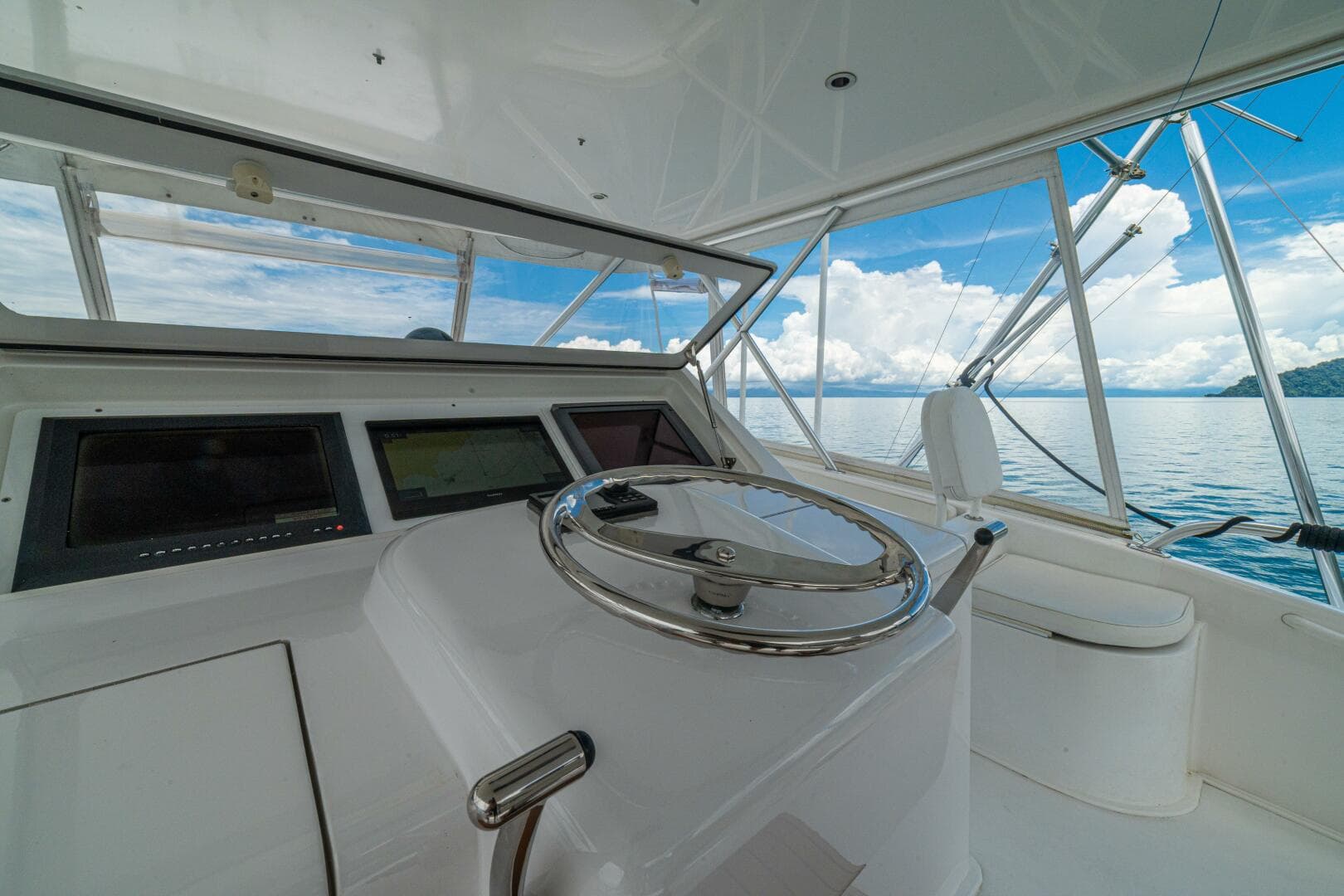 2004 Viking 61 Convertible "Mariah Jean"