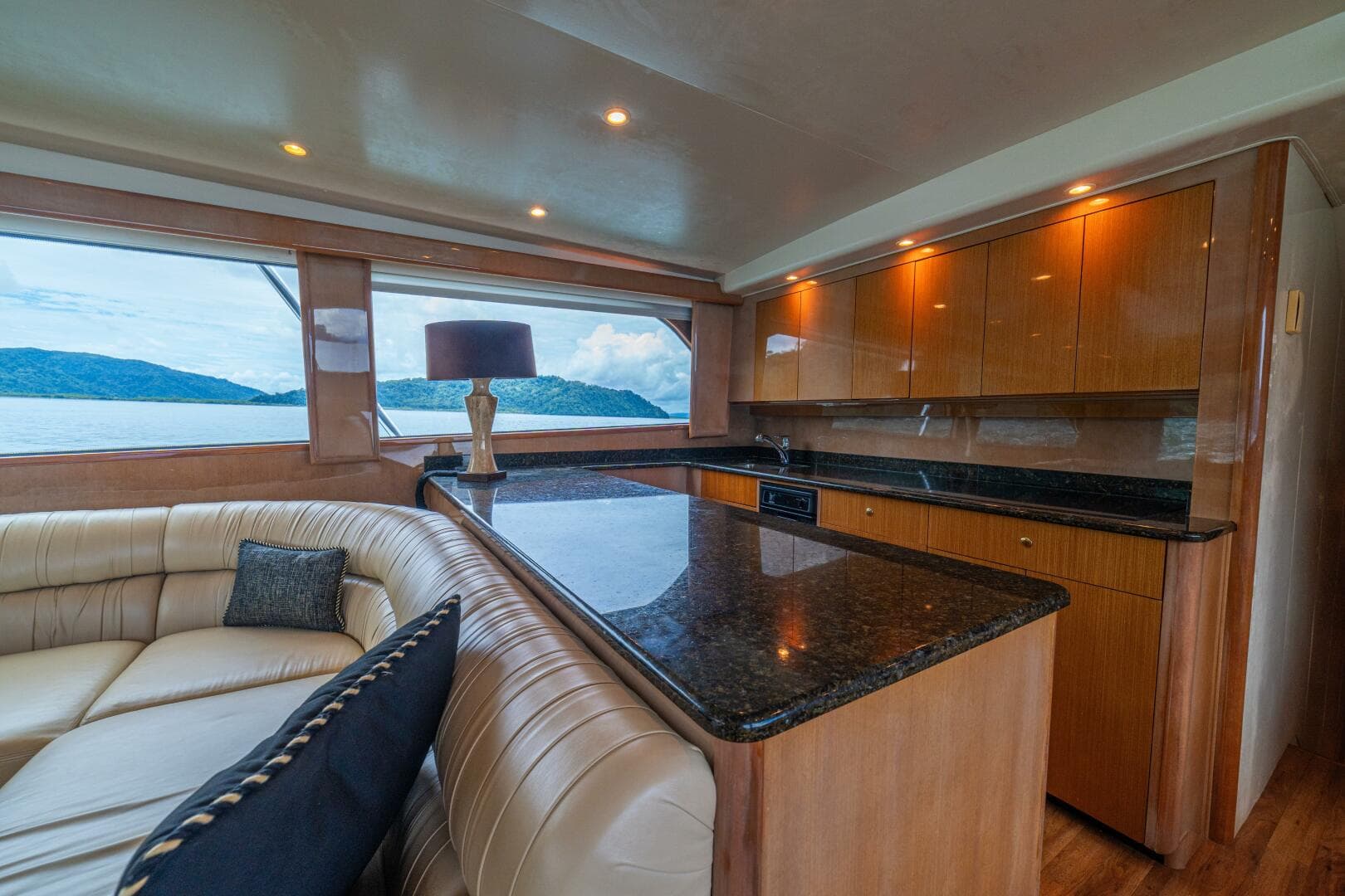 2004 Viking 61 Convertible "Mariah Jean"