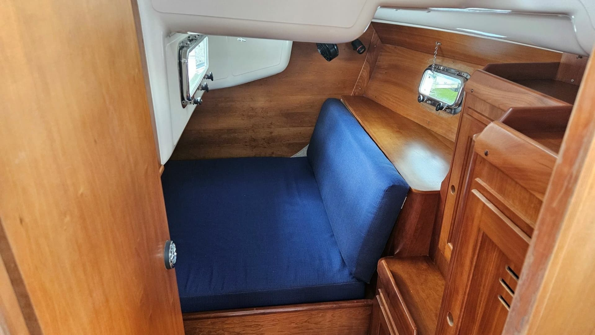 1998 Freedom F35