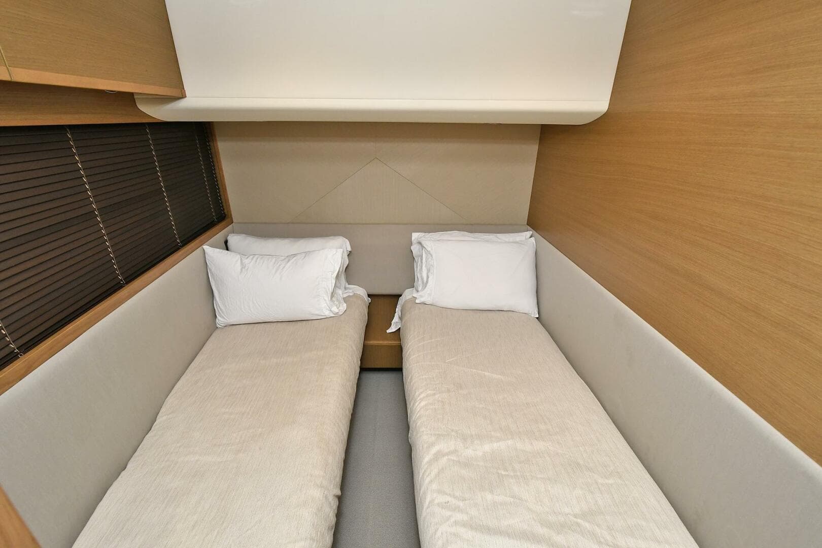 2016 Princess 52 Flybridge