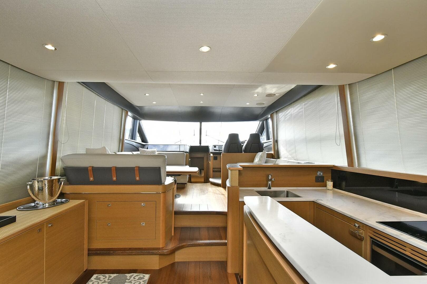 2016 Princess 52 Flybridge