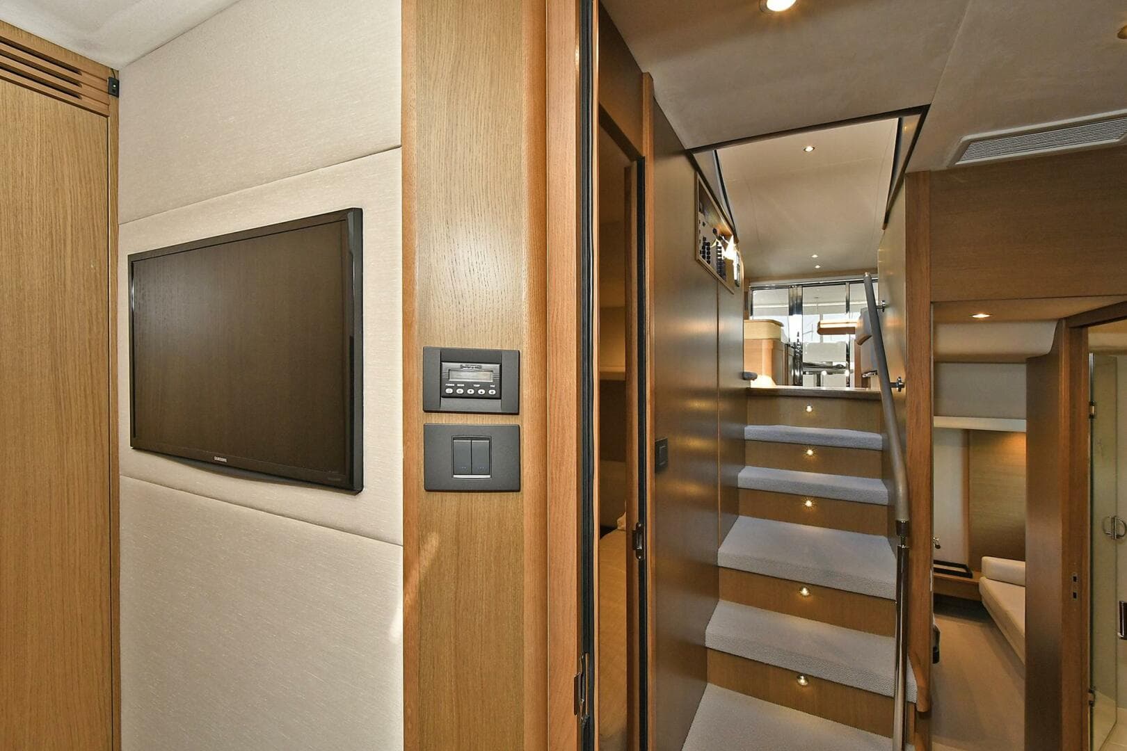 2016 Princess 52 Flybridge