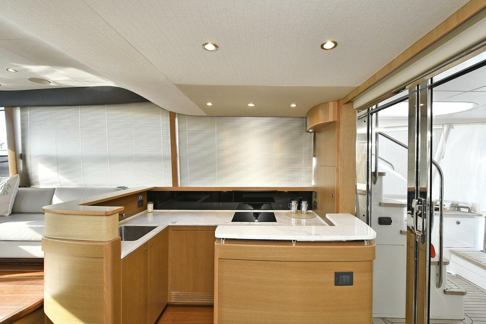 2016 Princess 52 Flybridge