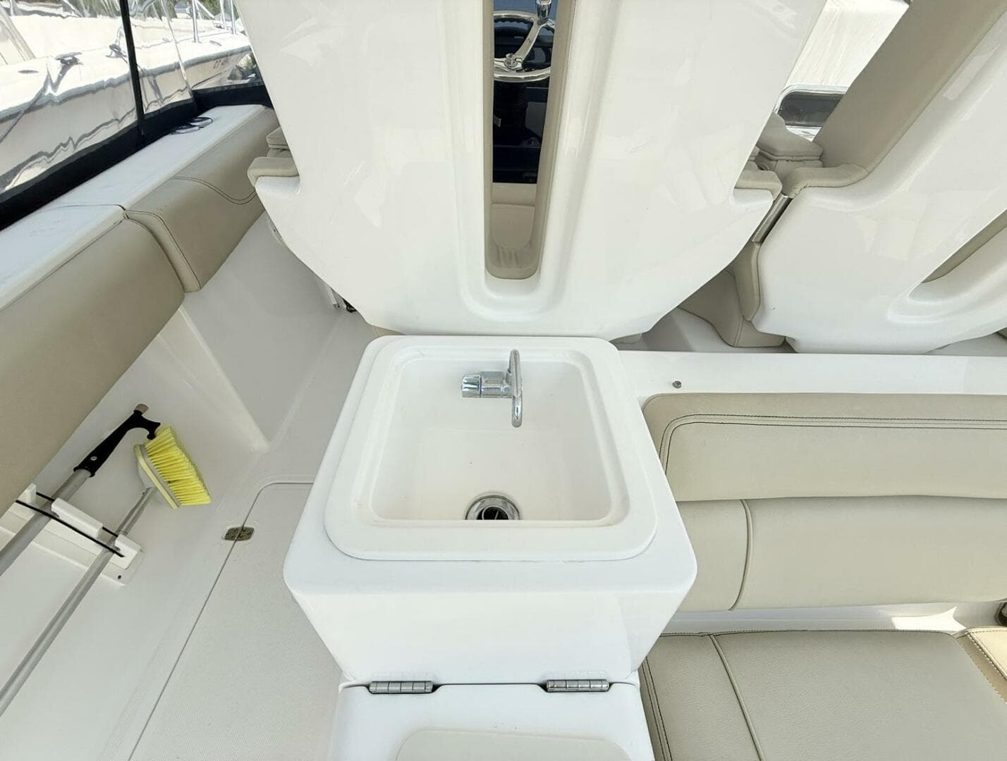 2015 Pursuit ST 310 Sport Tender