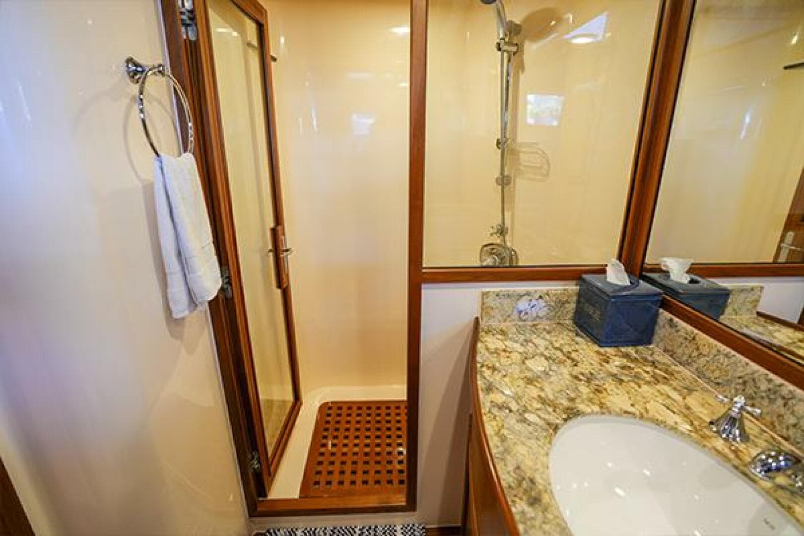 2015 Marlow Explorer 80E-CB