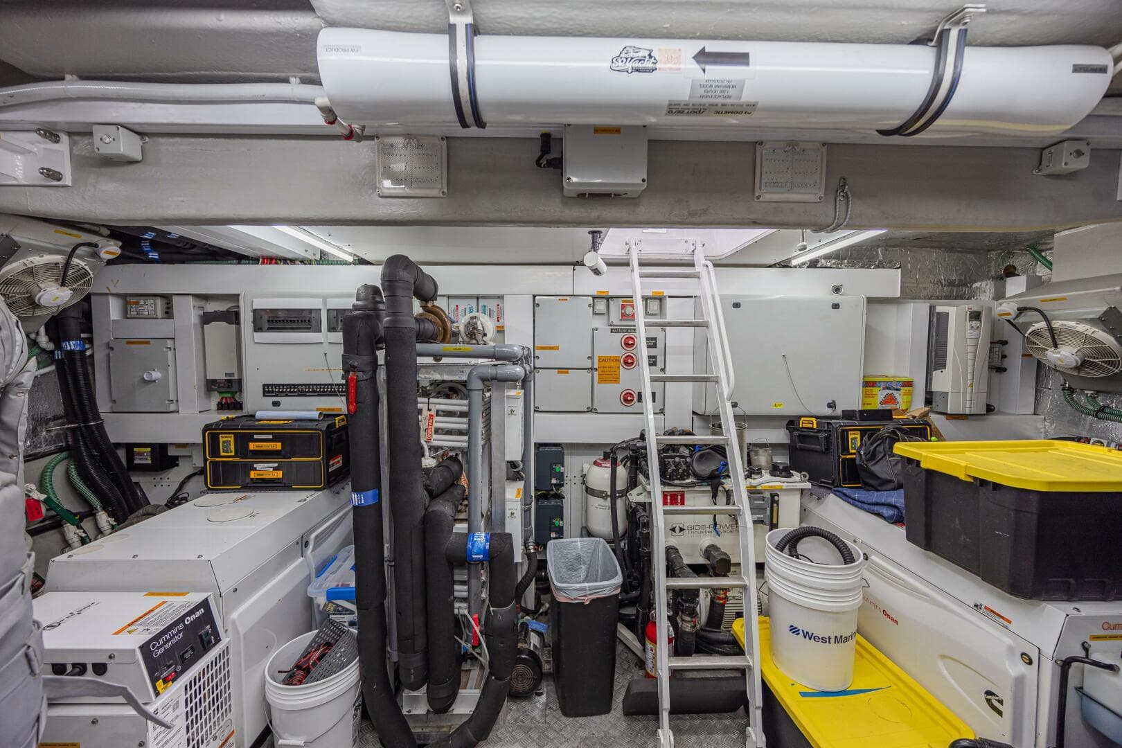 2017 Sunseeker 75 Yacht