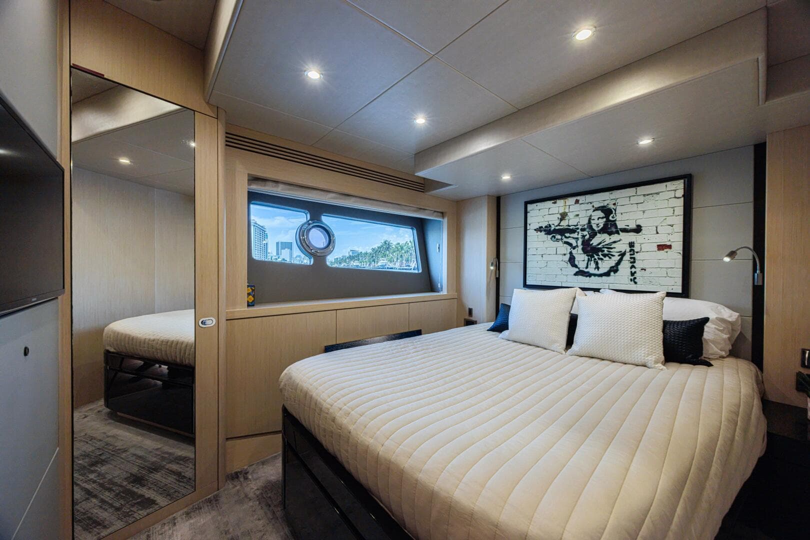 2017 Sunseeker 75 Yacht