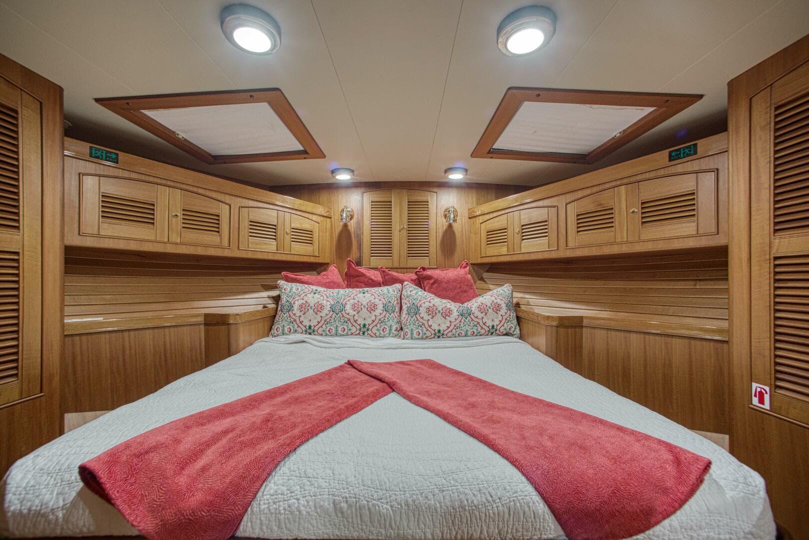 2011 Marlow Explorer 70E