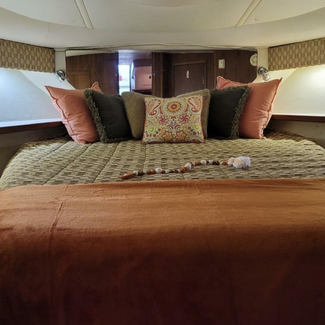 2000 Tiara Yachts 3500 Express