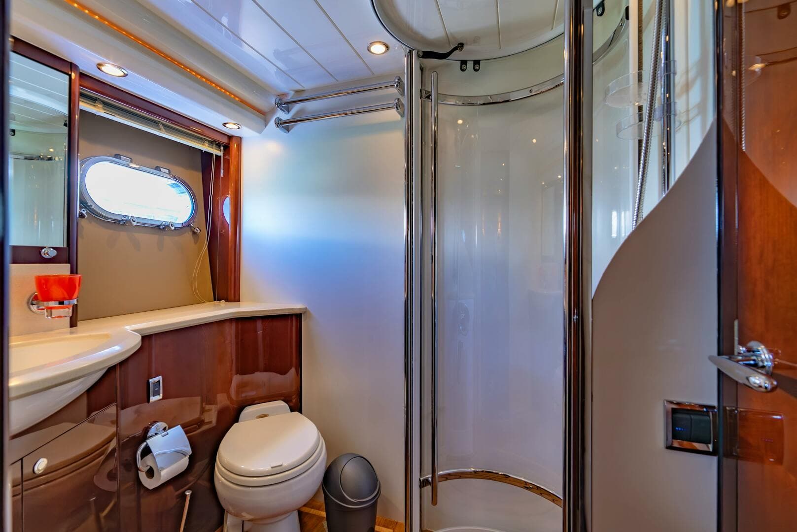 2006 Princess Yachts 