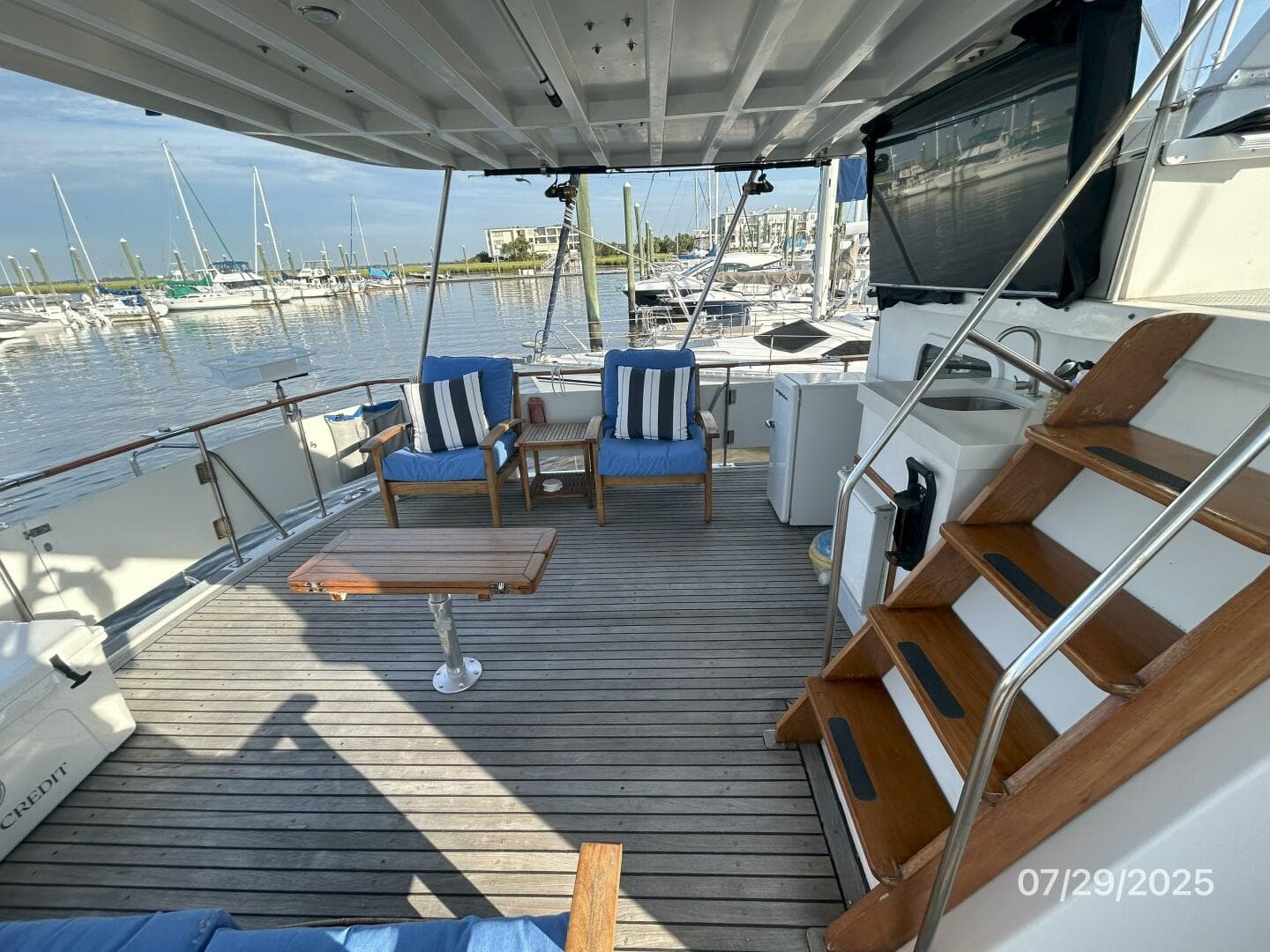 44' DeFever sundeck port