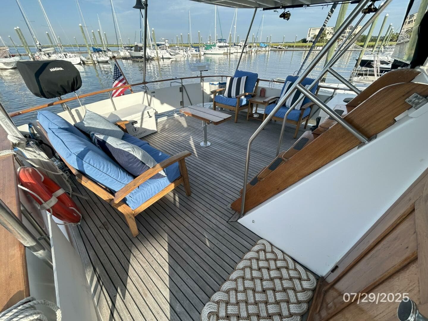 44' DeFever sundeck3