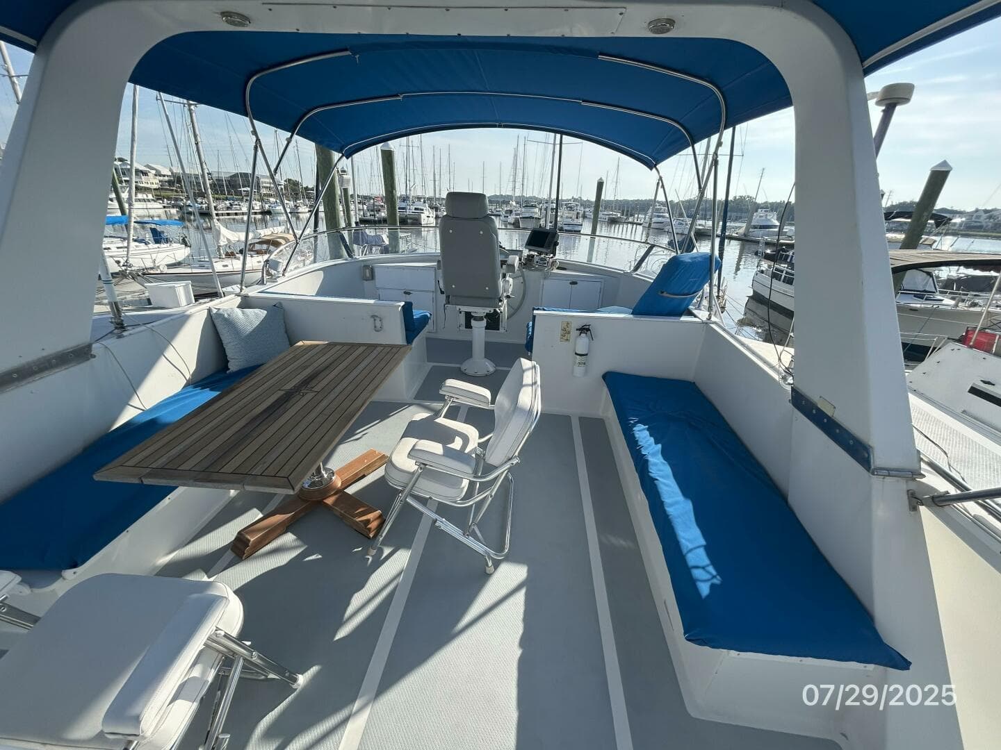 44' DeFever flybridge forward