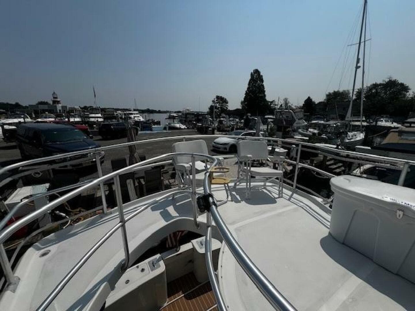 2000 Mainship 390