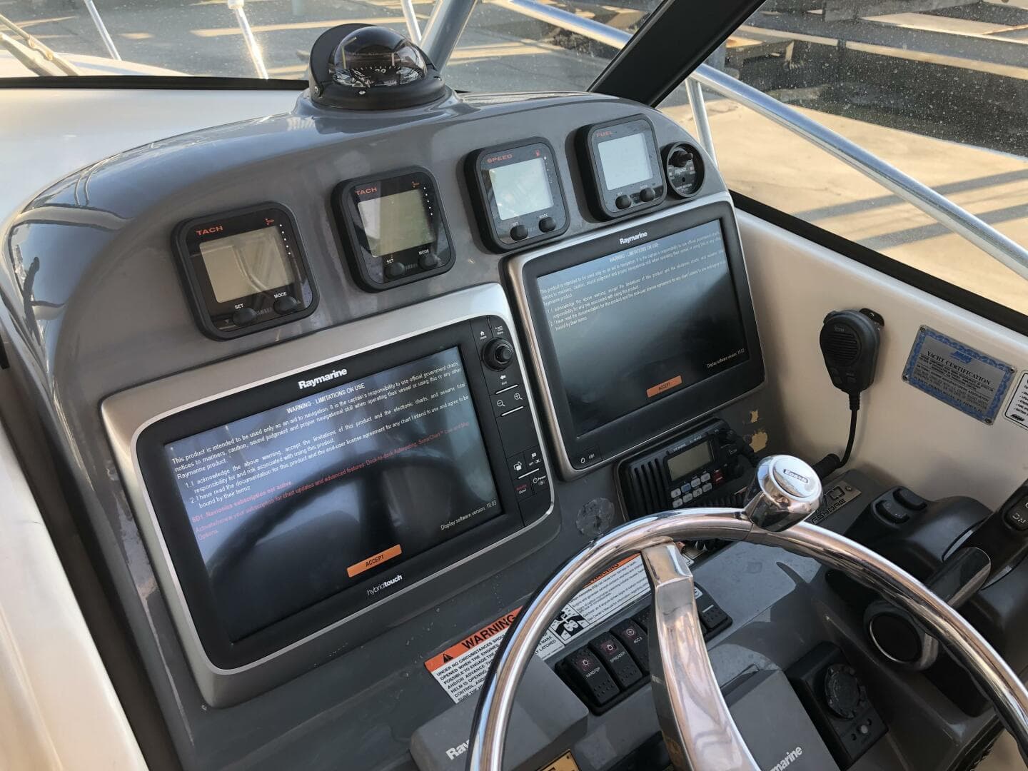 2007 Pursuit 335 Offshore